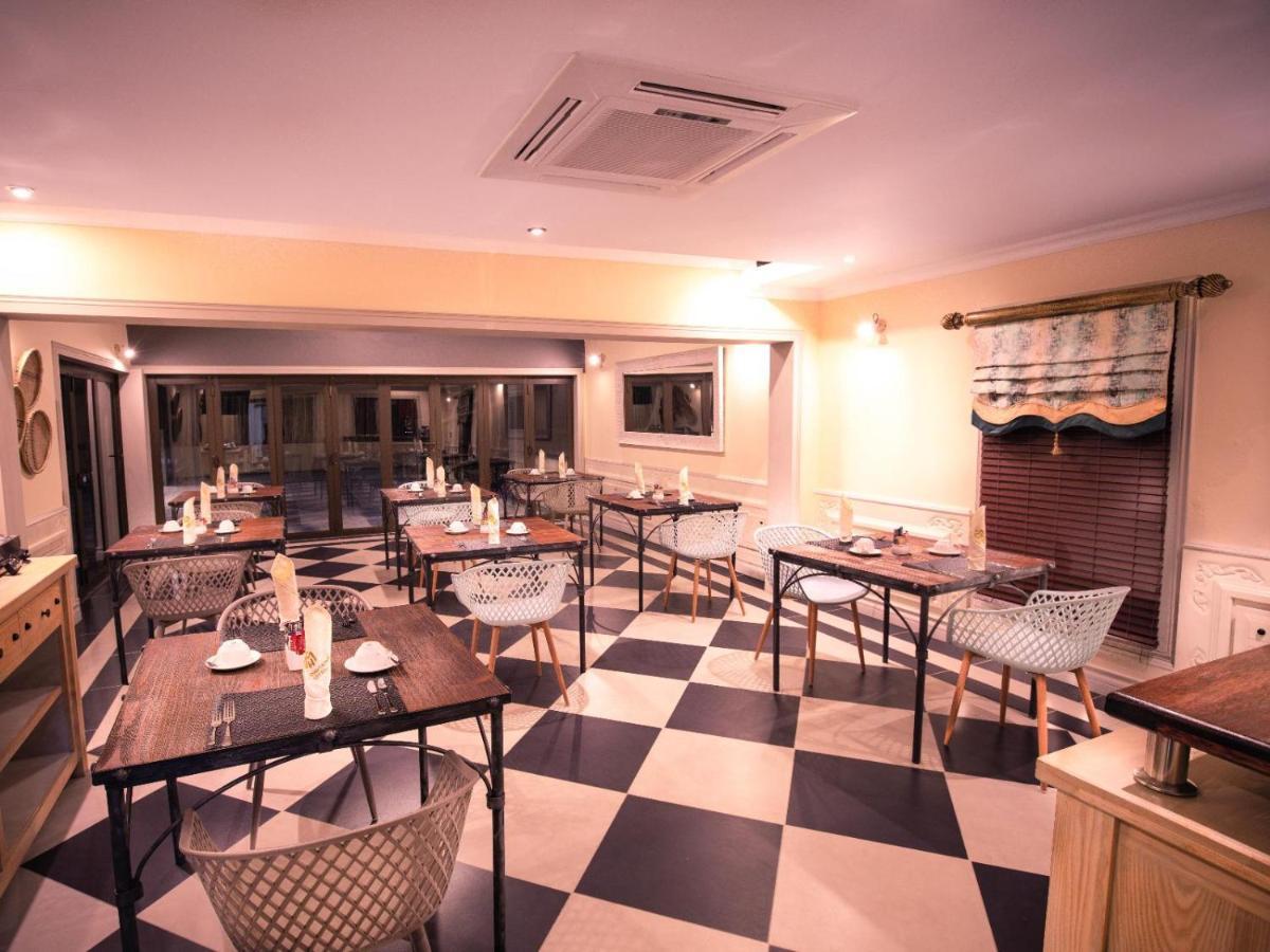 Masingitana Hotel Acornhoek Екстериор снимка